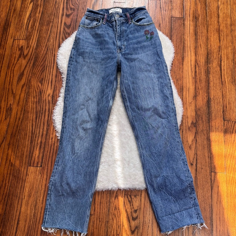 Abercrombie & Fitch Curve Love Ultra High Rise 90s Straight Floral Boho Jeans 25